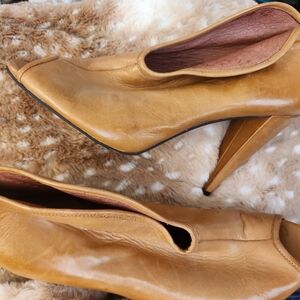 Sexy New V Camuto Ankle Peeptoe Booties